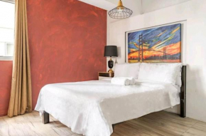 L1 Twin Bed Staycation in Bonifacio Global City